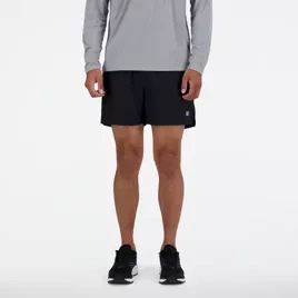 Spodenki do biegania New Balance AC SEAMLESS SHORT 5 INCH - MS41290BK