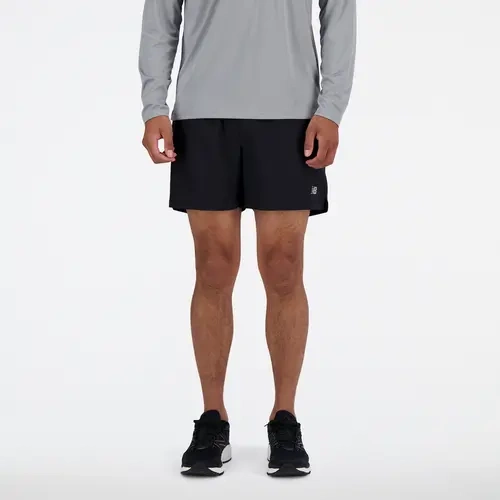 Spodenki do biegania New Balance AC SEAMLESS SHORT 5 INCH - MS41290BK