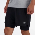 Spodenki do biegania New Balance AC SEAMLESS SHORT 7 INCH - MS41288BK