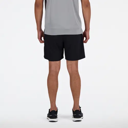 Spodenki do biegania New Balance AC SEAMLESS SHORT 7 INCH - MS41288BK